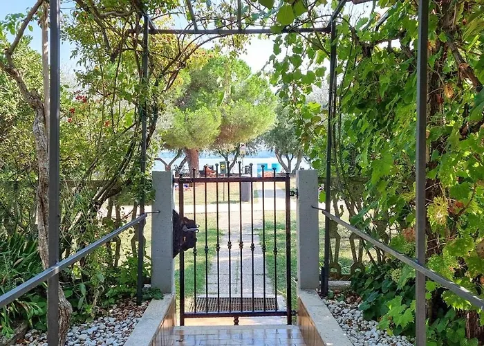 Apartman Petretic 1 *